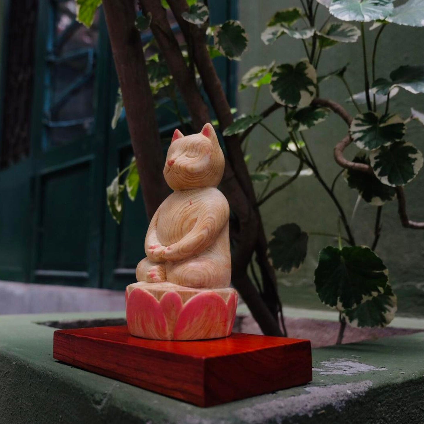 Luci Cat - Yoga Cat Statue | Meditating Cat Statue